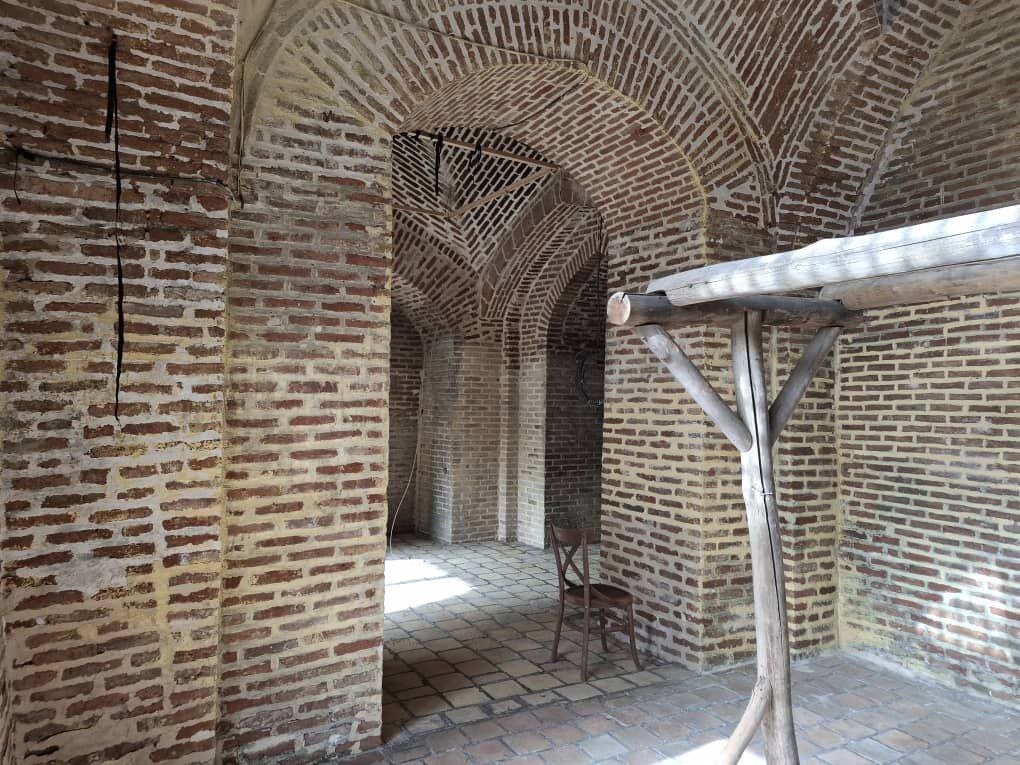 واکنش سریال «بامداد خمار» تخریب مسجد عتیق شایع است/ معاون میراثفرهنگی قزوین: فیلمبرداری زیر نظر کارشناسان بود