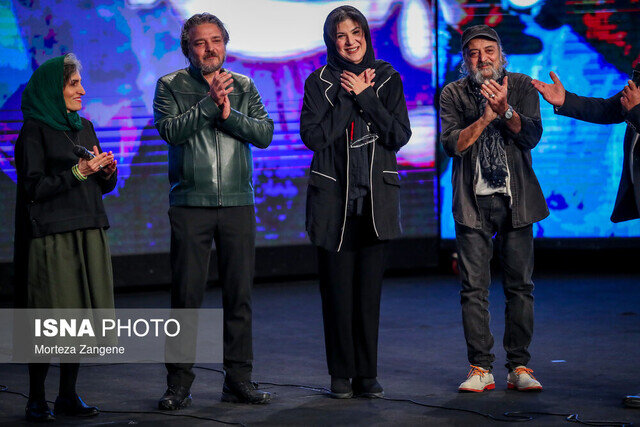 «پایتخت»، کمپر ارسطو را به برج میلاد برد!