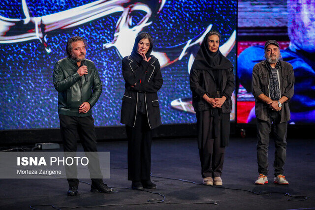 «پایتخت»، کمپر ارسطو را به برج میلاد برد!