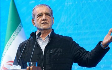 پزشکیان: اگر روی پای خودمان بایستیم هرکاری دلمان بخواهد می‌توانیم انجام دهیم/ نباید اجازه دهیم که عده‌ای رانت بگیرند و عده‌ای دیگر چیزی نداشته باشند