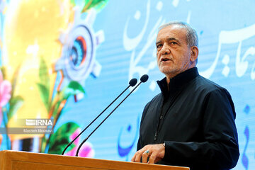 پزشکیان: باید باور توانستن را به فرزندانمان بیاموزیم/ کشور و آینده را خودمان میسازیم/ هر کس ادعا کند که همه چیز بلد است، این جهل مطلق است