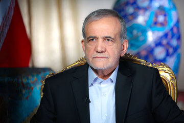 پزشکیان به امیر کویت: ایران برای رفع تنشها بر اساس حق عمل میکند/ اظهارات شیخ «الجابر الصباح» درباره استفاده از خاک کویت برای حمله نظامی به کشور دیگر