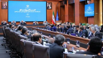 پزشکیان: کاری کنیم بیمار ناراضی از مراکز درمانی خارج نشود/ آیا می‌توانیم به بیمار بگوییم چون پول کافی برای درمان ندارد، از بیمارستان بیرون برود؟