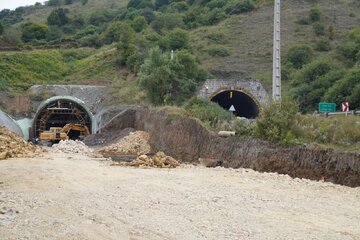 پیشرفت فیزیکی ۷۹ درصدی تونل دوم حیران/ گره ترافیکی این گردنه توریستی باز می شود