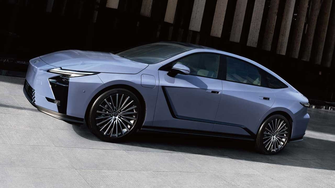 چهره متفاوت نسل جدید لکسوس مدل ES / عکس