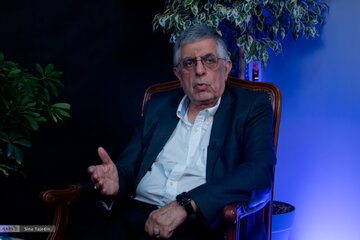 کرباسچی: اگر نظام اراده مذاکره با آمریکا را نداشت، پاسخ نامه ترامپ را نمی داد/ شکستن این بن بست از خودگذشتگی مذاکره کنندگان را می خواهد