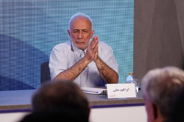 کنایه ابراهیم متقی به شایعه خودنویس طلایی در مذاکرات عمان