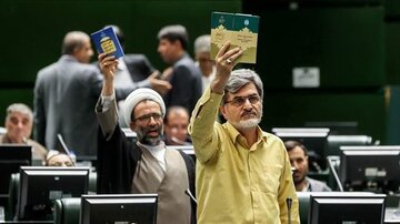 کنایه یک نماینده تندروی مجلس به رئیس صدا و سیما/ با شما در روز قیامت حساب می‌کنیم