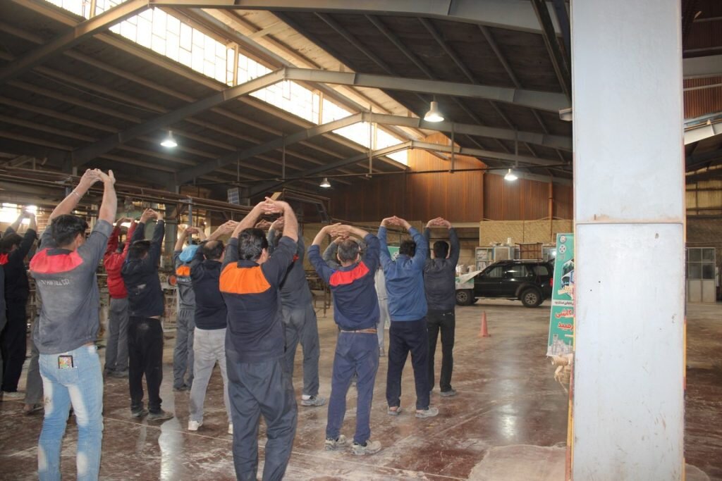 گزارش تصویری از برگزاری المپیاد ورزش کارگری در شرکت های کاشی خیام و ماهان سرام میبد