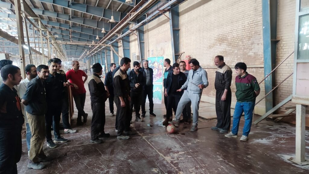 گزارش تصویری از برگزاری المپیاد ورزش کارگری در شرکت های کاشی خیام و ماهان سرام میبد