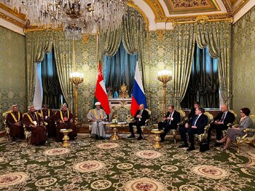 گفتگوی پوتین و سلطان عمان درباره مذاکرات ایران و آمریکا