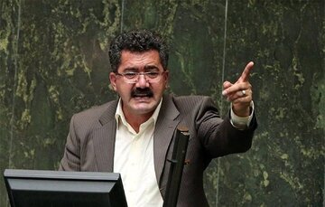 یک نماینده مجلس: برابر زورگویی‌های استکبار راهی جز ساخت سلاح هسته ای نمی‌ماند/ دانش هسته‌ای با این همه هزینه‌ای که برای کشور داشته باید به کمک بیاید