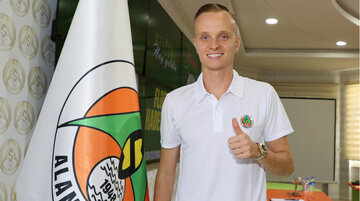 یک کوزوویی گزینه کارتال برای دفاع راست پرسپولیس