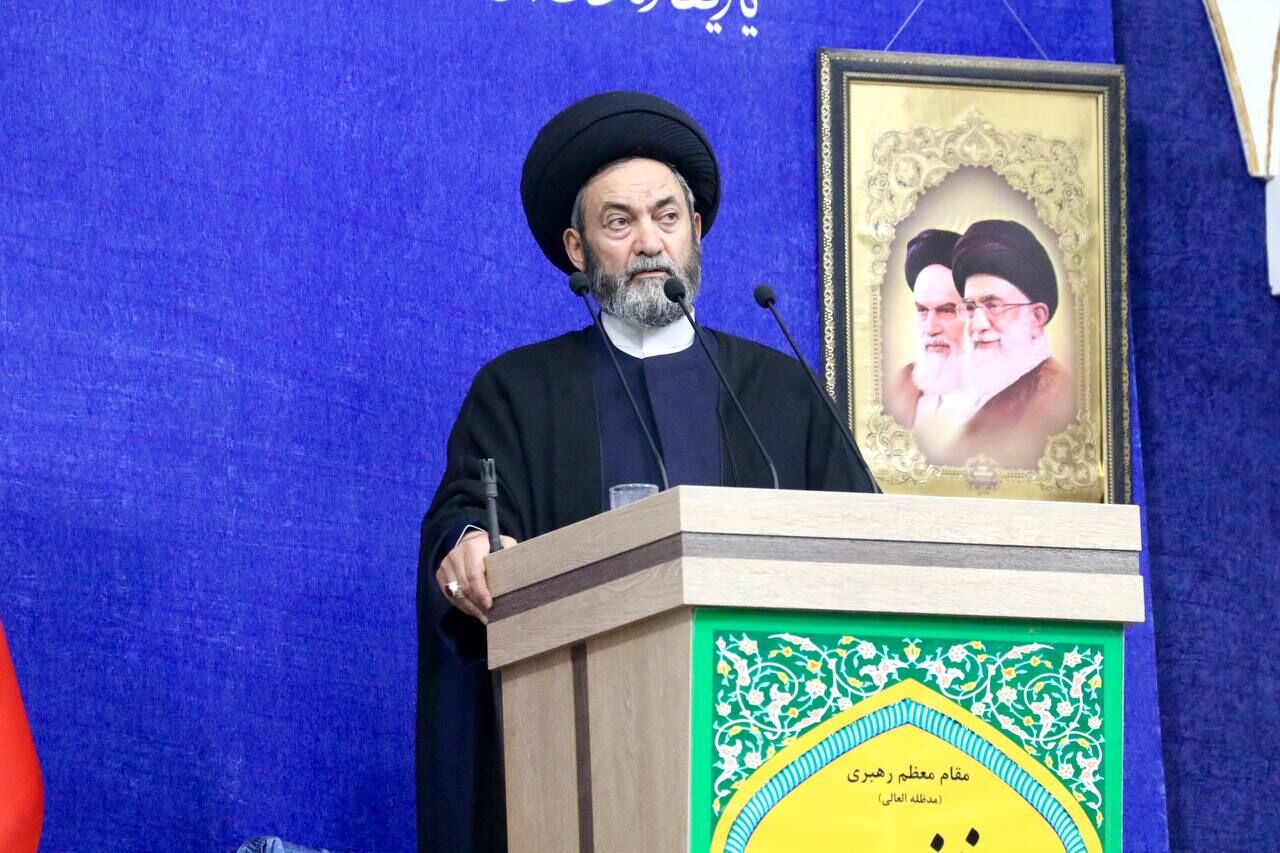 امام جمعه اردبیل: بیانات مقتدرانه رهبر انقلاب در برابر بهانه‌جویی‌های آمریکا حساب شده بود