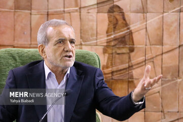 انتقاد رئیس جمهور از میزان مصرف برق در ایران/ مصرف ما شش برابر اروپاییهاست/ اصولگرای محکمی هستم و با تمام وجود به اصلاحات معتقدم