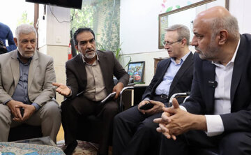 انتقاد کارکنان بهزیستی کرمان از وزیر رفاه در مورد پایین بودن حقوق ها