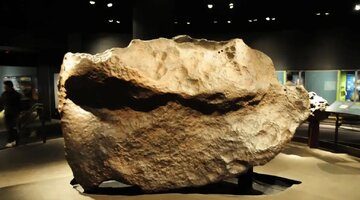 بزرگترین شهابسنگِ روی زمین/ ۳۴ تُن وزن دارد / عکس