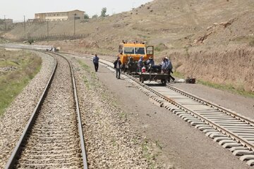 تحول در حملونقل صنعتی زنجان با اتصال شهرک اشراق به شبکه ریلی