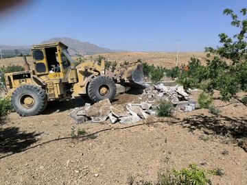 تخریب ۲۱ساخت‌ و ساز غیرمجاز در سامان