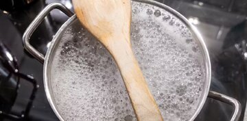 ترفند سادهای که واقعاً جلوی سر رفتن قابلمه را میگیرد