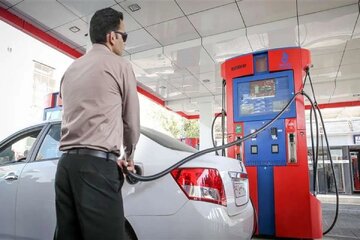 تصمیم دولت درباره قیمت بنزین اعلام شد/ معاون وزیر نفت درباره بنزین سه نرخی چه گفت؟