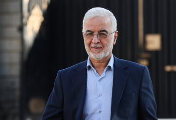 تعطیلی ۱۵ روزه صنایع صحت دارد؟/ وزیر کشور واکنش نشان داد/ نظر مومنی درباره امنیت استان کرمان