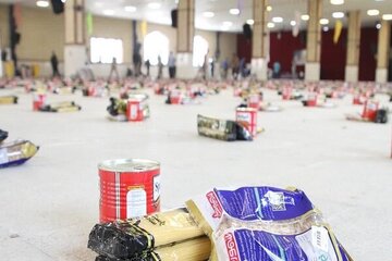 توزیع بسته های معیشتی بین نیازمندان بندرلنگه