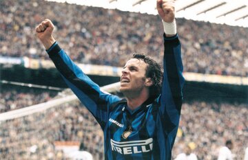 توصیه مدافع سابق اینتر به طارمی؛ از این فرصت طلایی استفاده کن!/ماتزاری برای اثبات دوباره خودش به استقلال میآید