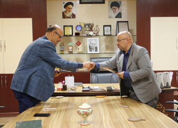 ثبت تفاهمنامه همکاری دانشگاه آزاد اسلامی و پدافند غیرعامل استانداری سمنان