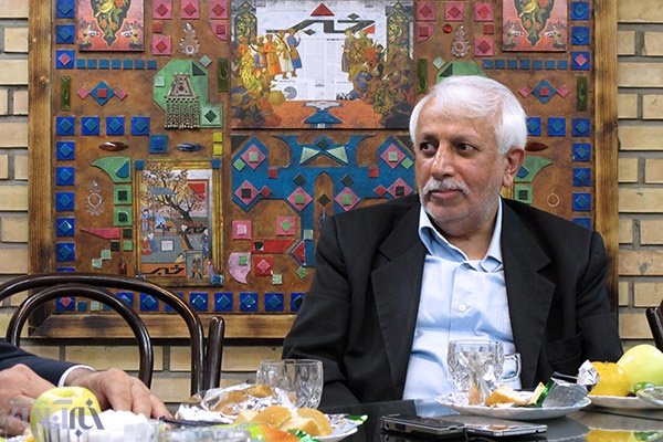 جایزه برای سر جولانی و جایزه به الشرع/ محبعلی: جولانی بزرگترین خدمت را به آمریکا و اسرائیل و جبهه عربی کرد