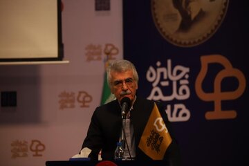 جایزه قلم هه‌ژار دستاوردی تاریخی برای فرهنگ و ادب کردستان است