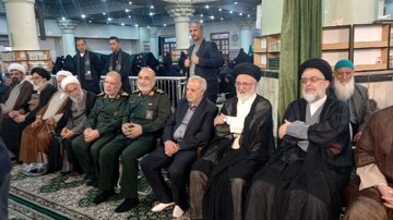 حضور همزمان چهره های نظامی و مسئولان دولت رئیسی در یک مراسم/سردار قاآنی با لباس غیرنظامی آمد؛ سردار عزیز جعفری هم بود+ تصاویر