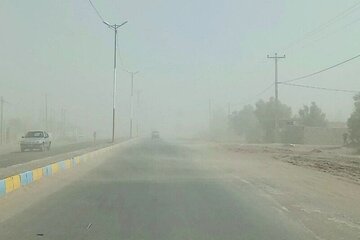 خیزش گرد و خاک در استان اصفهان/ کاهش دید افقی و کیفیت هوا