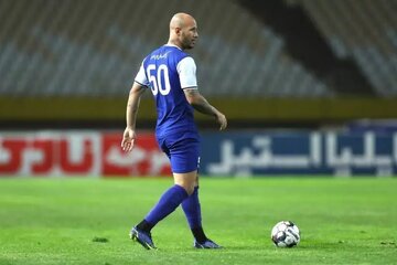 دردسر عجیب بازیکن استقلال برای خروج از کشور!