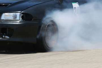 دفاع از کمیسیون ورزشکاران فدراسیون موتورسواری و اقدام قانونی در برابر لغو احتمالی