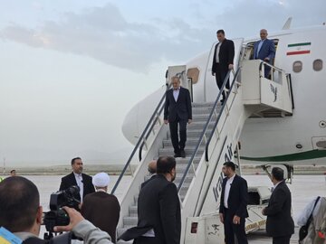 رئیس‌جمهور وارد کرمانشاه شد