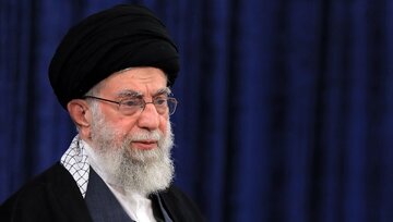 رهبر انقلاب: عدّهای باورشان شده بود که ما خرّمشهر را از دست دادهایم و باید بنشینیم با دشمنی که وارد خانهشده، مذاکره کنیم