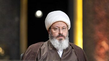 روزنامه جمهوری اسلامی: حرفهای شیخ ایرانی در باره وجود مراکزفساد در مکه و مدینه دروغ است/ این توهین به حجاج نیست که بگویی بجای آنتالیا به مکه بیایید؟