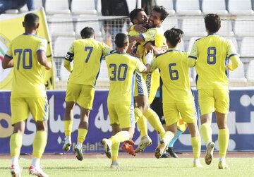 رونمایی از اولین تیم صعودکننده به لیگ برتر؛ سرمربی استقلال باخت و لیگ برتری شد!