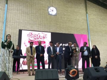 شانزدهمین جشنواره گل غلتان نوزادان امیریه دامغان برگزار شد