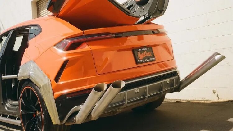 طراحی بسیار عجیب شاسی بلند لامبورگینی / اوروس بدون دَر / عکس