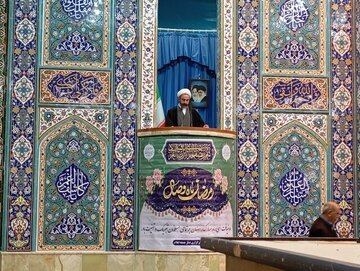 عکسی جالب از یک روحانی در حال انجام عملیات راپل
