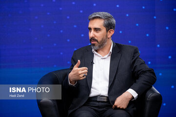 ماجرای پیاده‌روی شهید رئیسی در خیابان‌های نیویورک/ ضدانقلاب تدارک زیادی برای این سفر دیده بود/ رئیسی خودش یک رسانه بود