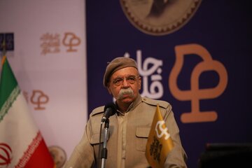 ماموستا هه‌ژار شطرنج باز فرهنگ کردی است