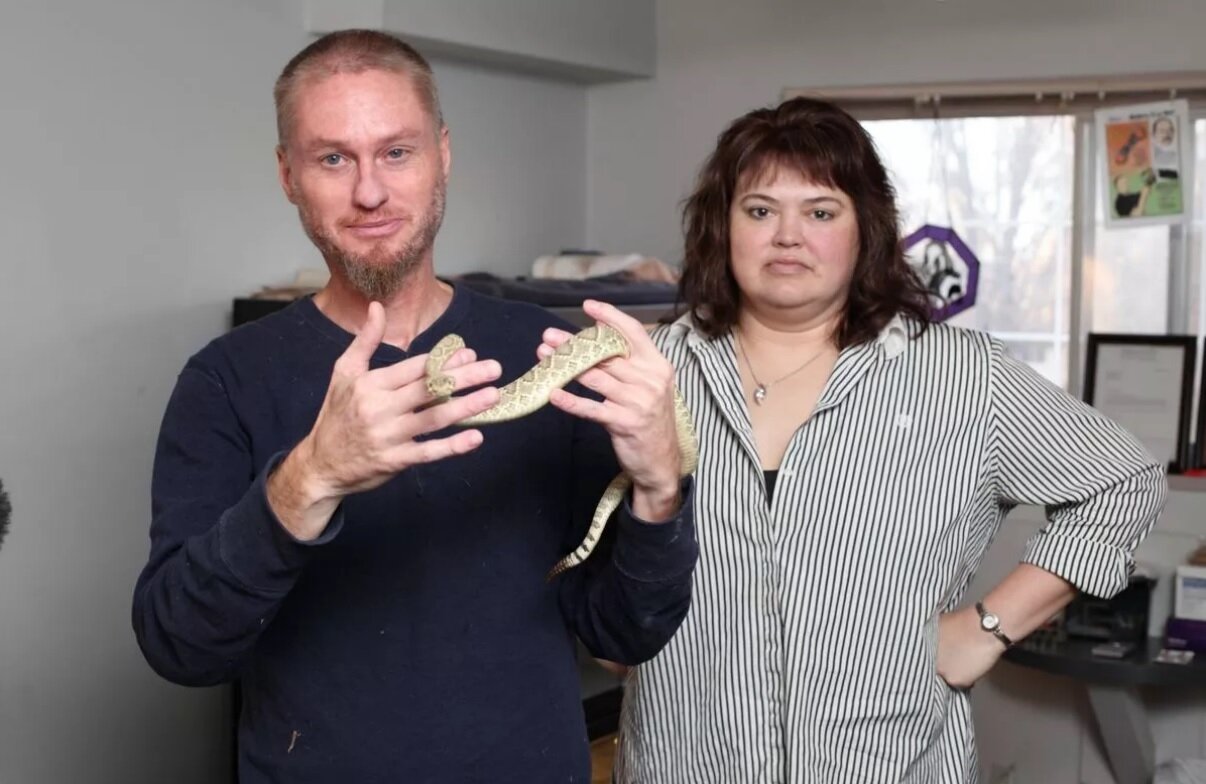 مردی که عاشق نیش خوردن است / طلاق به قیمت تولید پادزهر