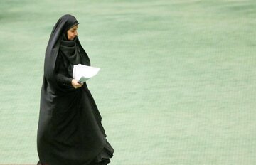 میخ آخر بر طرح استیضاح فرزانه صادق کوبیده شد/ گناه انفجار بندرشهید رجایی را به گردن تنها وزیر زن دولت انداختند؟