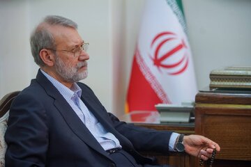 نخست وزیر سابق عراق به دیدن کدام مقام ایرانی رفت؟/ عکسی از عادل عبدالمهدی با لباسی جالب در تهران