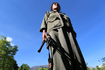 واکنش حزب حاکم ترکیه به انحلال پ.ک.ک