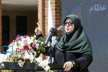 واکنش سخنگوی دولت به ادعاهای ترامپ درباره ایران: ای مگس عرصه سیمرغ نه جولنگه توست/تغییر ساعت کاری مدارس با انتقاداتی مواجه شد اما…