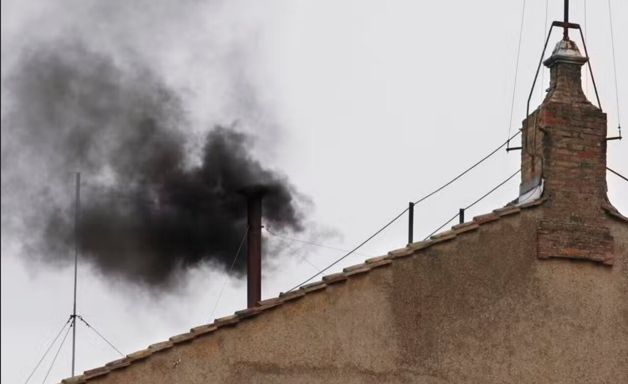 وقتی دود حرف میزند: پاپ انتخاب شد یا خطر در کمین است؟